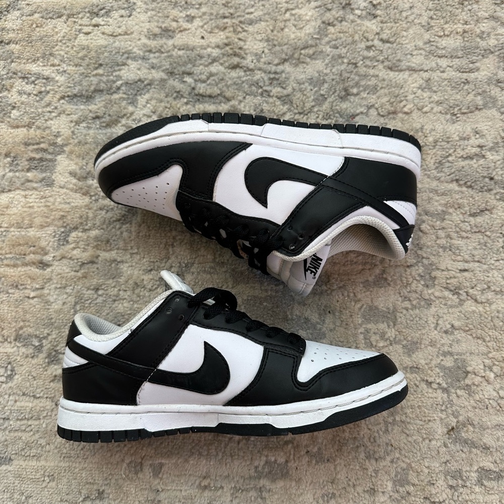 Nike Panda Dunks